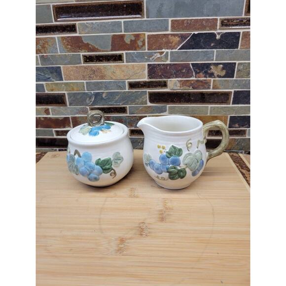 Vintage Blue Sculptured Grape Metlox, Cream Sugar and Lid, Poppytrail Vernon - Picture 1 of 5